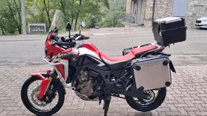 Honda Africa Twin CRF 1000L (2016 - 17)  (2)