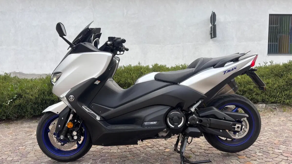 Yamaha T-Max 530 SX (2017 - 19)  (2)