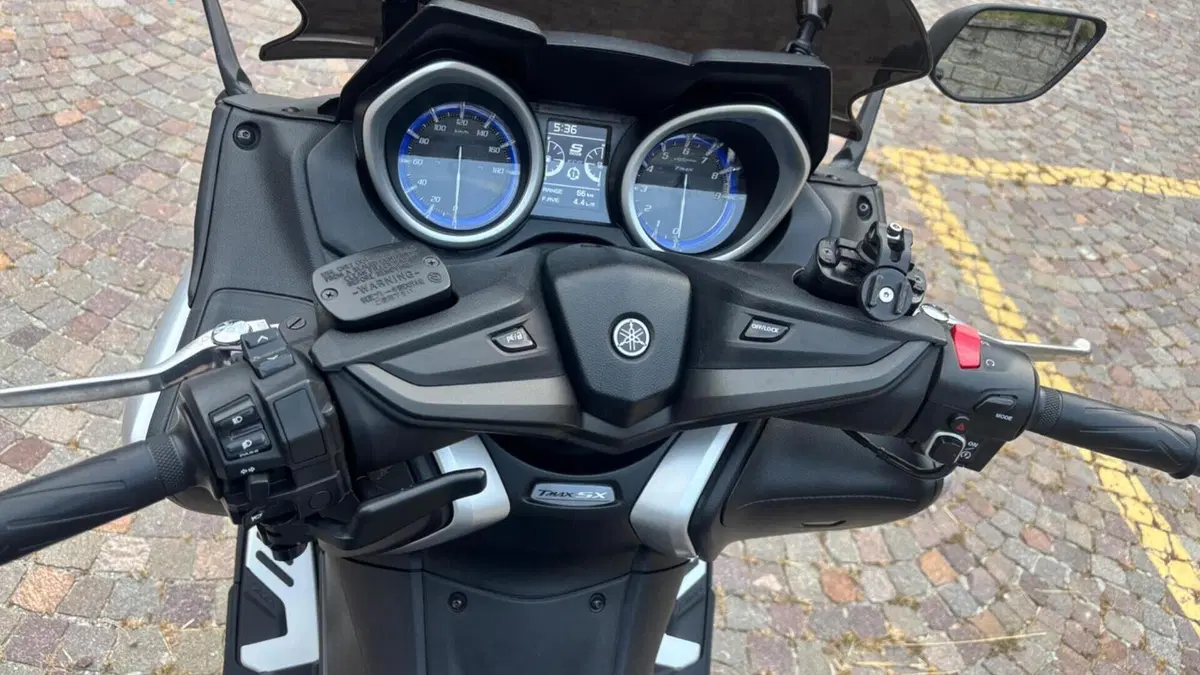 Yamaha T-Max 530 SX (2017 - 19)  (6)
