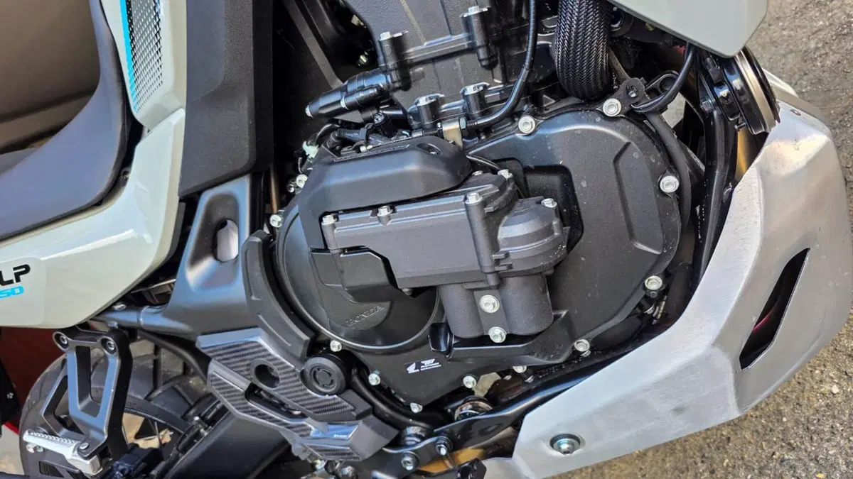 Honda Transalp XL750 (2026)  (6)