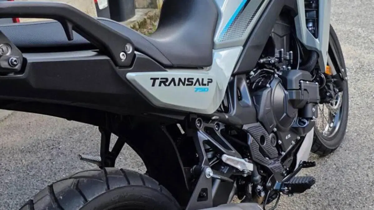 Honda Transalp XL750 (2026)  (7)