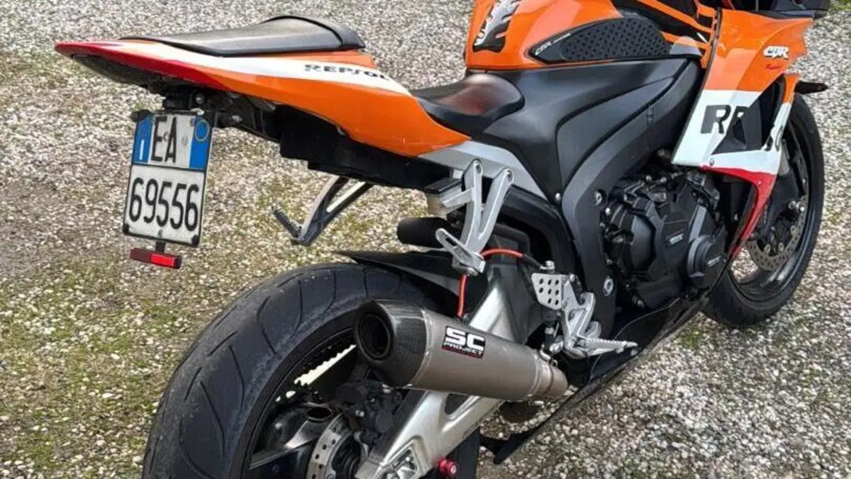 Honda CBR 600 RR (2009 - 12)  (2)