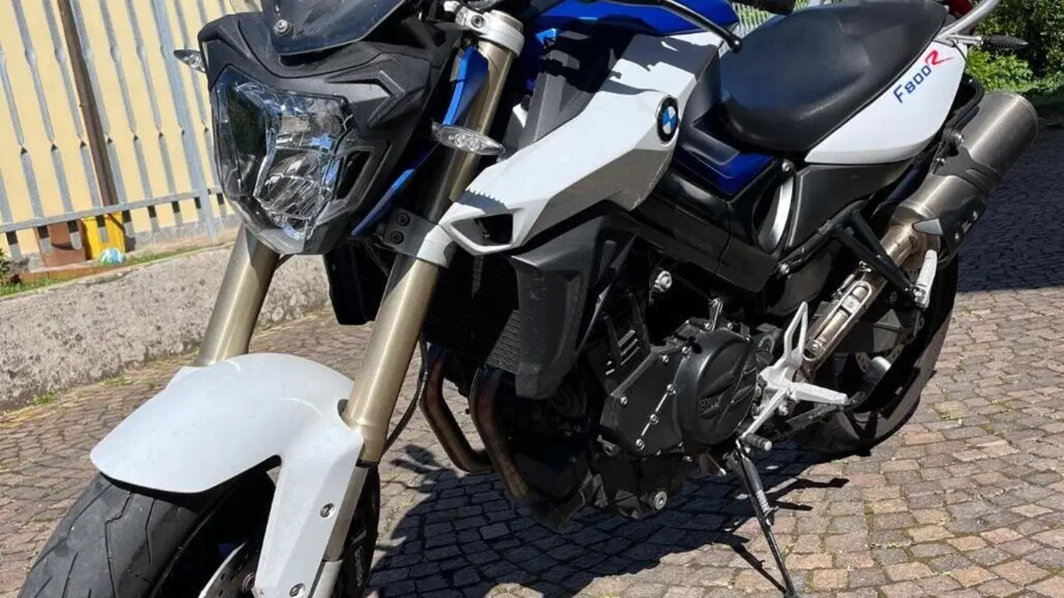 Bmw F 800 R (2015 - 16)  (4)