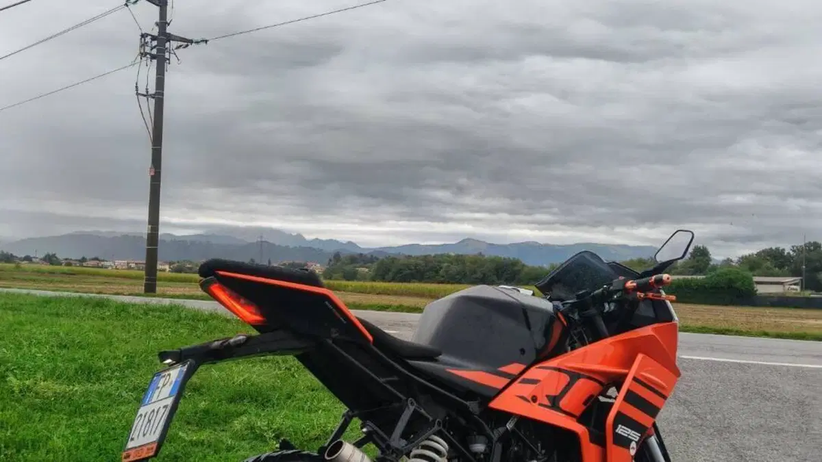KTM RC 125 (2022 - 26)  (2)