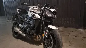 Triumph Street Triple 765 Moto2 Edition (2023 - 24) 