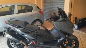 Yamaha T-Max 560 Tech Max (2021)  (3)