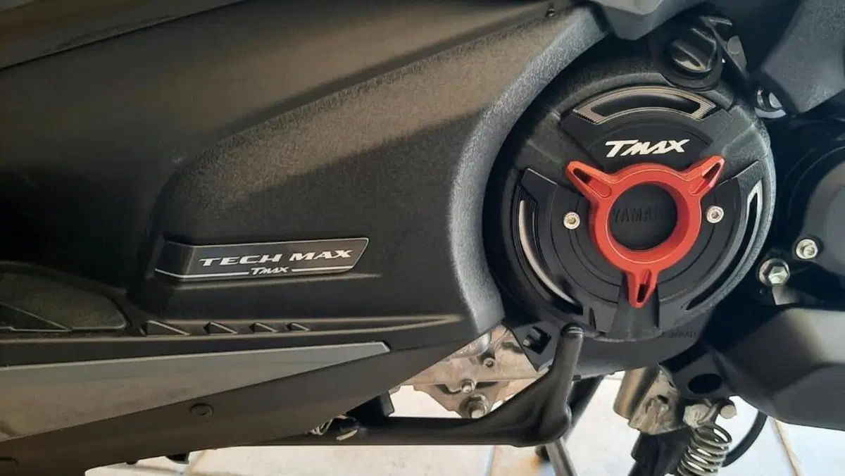Yamaha T-Max 560 Tech Max (2021)  (6)