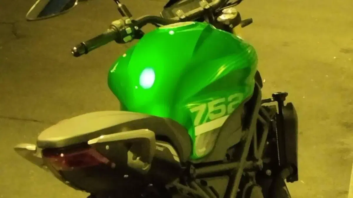 Benelli 752 S (2022 - 25)  (2)
