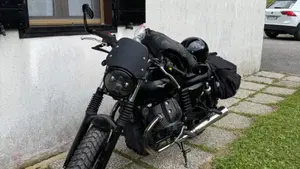Moto Guzzi V7 Stone (2012 - 15)  (2)