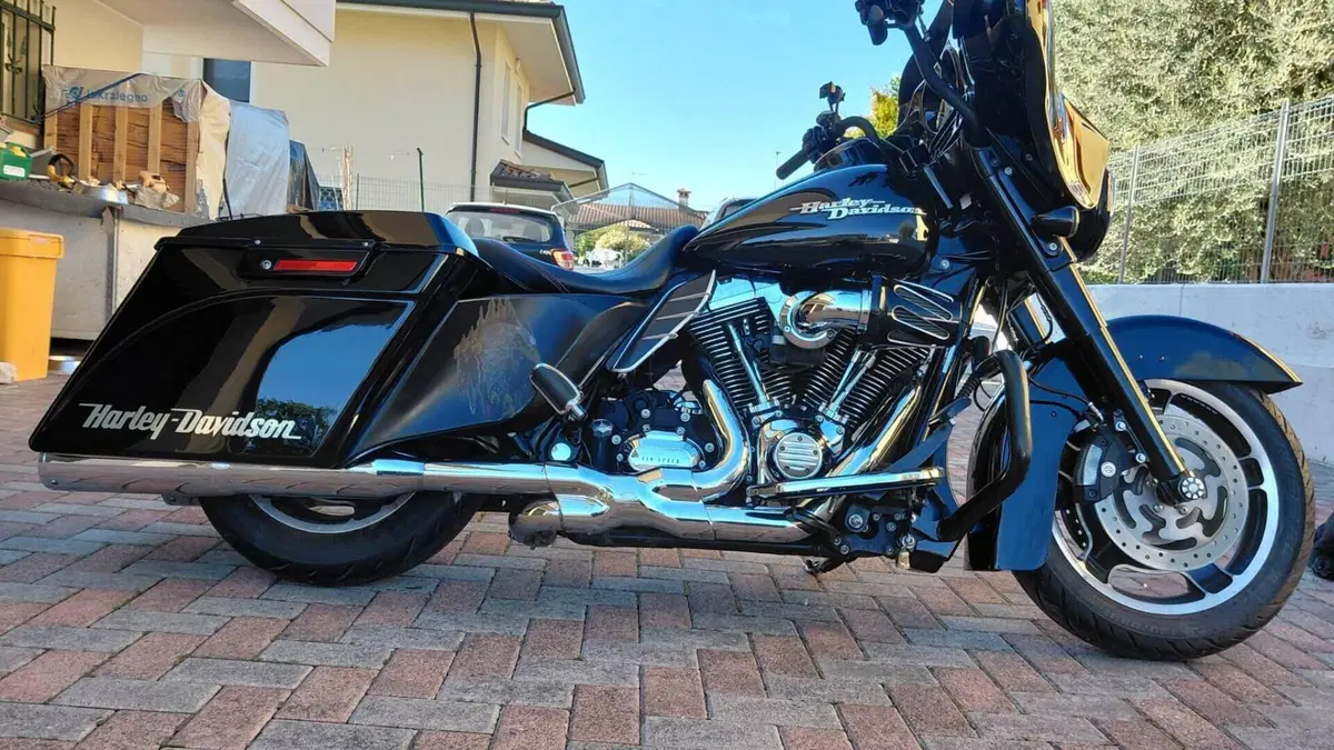 Harley-Davidson 1584 Street Glide (2008 - 10) - FLHX 