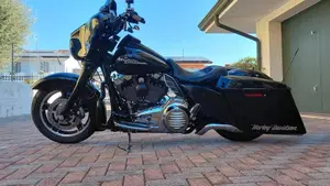 Harley-Davidson 1584 Street Glide (2008 - 10) - FLHX  (4)