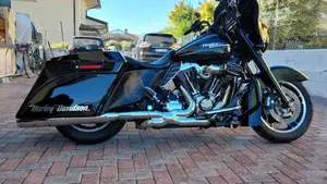 Harley-Davidson 1584 Street Glide (2008 - 10) - FLHX  (7)