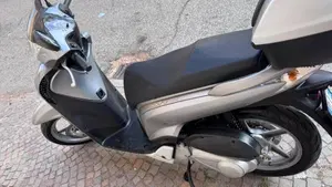Honda SH 125 i (2009 - 12)  (5)