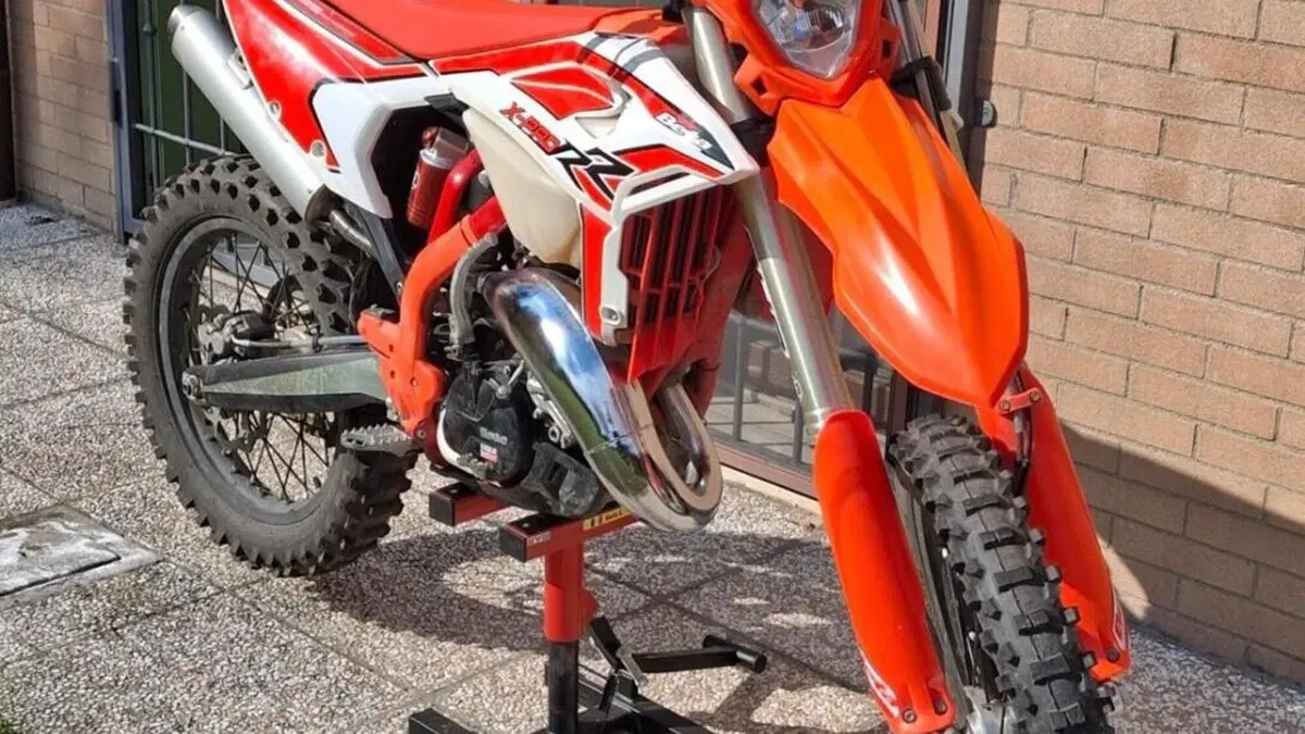 Betamotor RR X-PRO 125 2T Enduro (2025)  (4)
