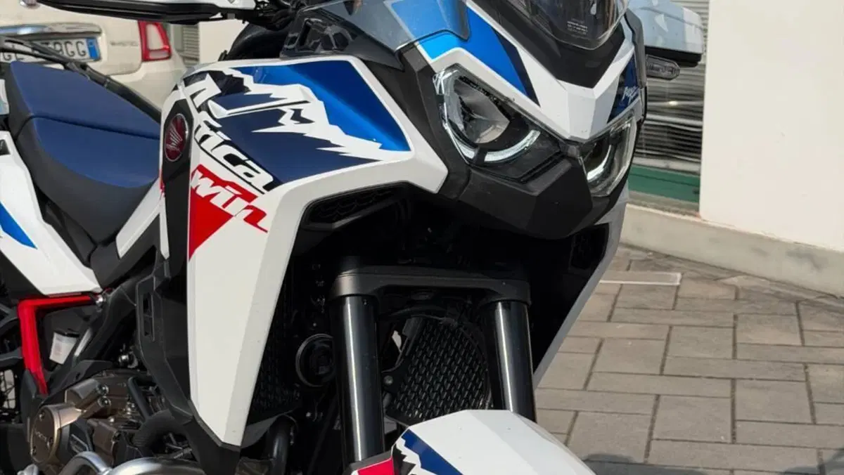 Honda Africa Twin CRF 1100L ES DCT (2024 - 26)  (3)