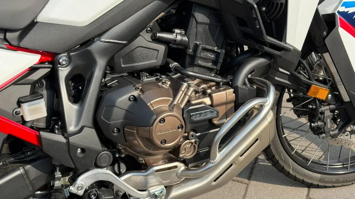 Honda Africa Twin CRF 1100L ES DCT (2024 - 26)  (8)