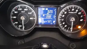 Yamaha X-Max 125 Tech Max (2021 - 24)  (2)