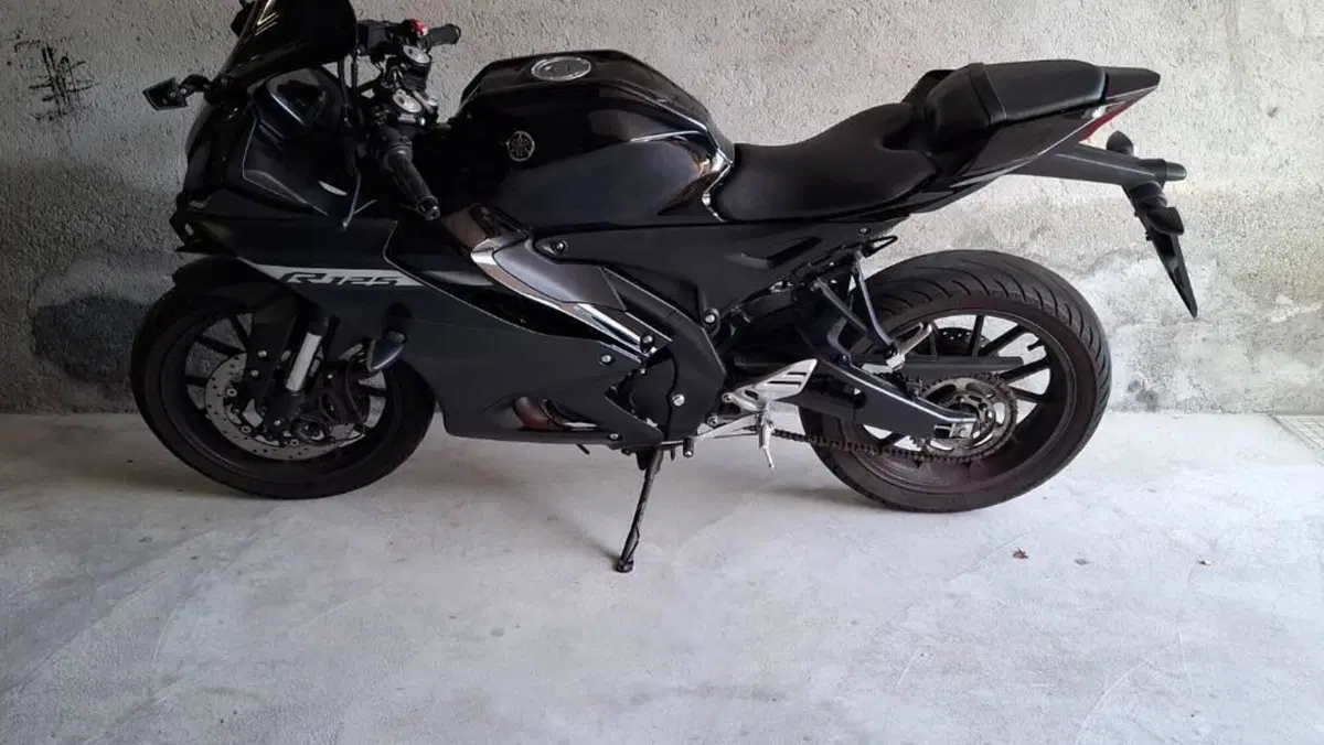 Yamaha YZF R125 (2023 - 26)  (2)