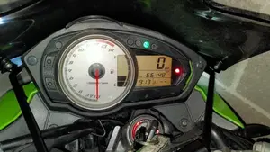 Kawasaki Z 750 (2007 - 14)  (7)