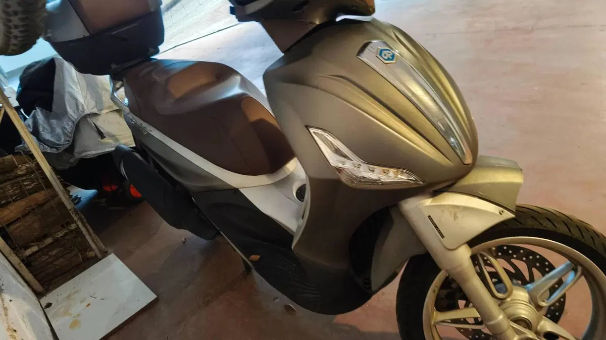 Piaggio Beverly 350 ABS (2016 - 20)  (3)