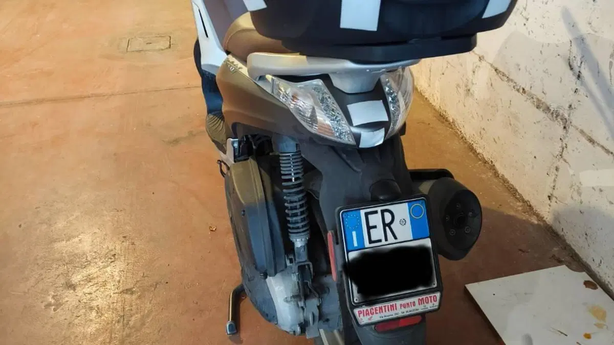 Piaggio Beverly 350 ABS (2016 - 20)  (4)