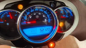 Piaggio Beverly 350 ABS (2016 - 20)  (6)