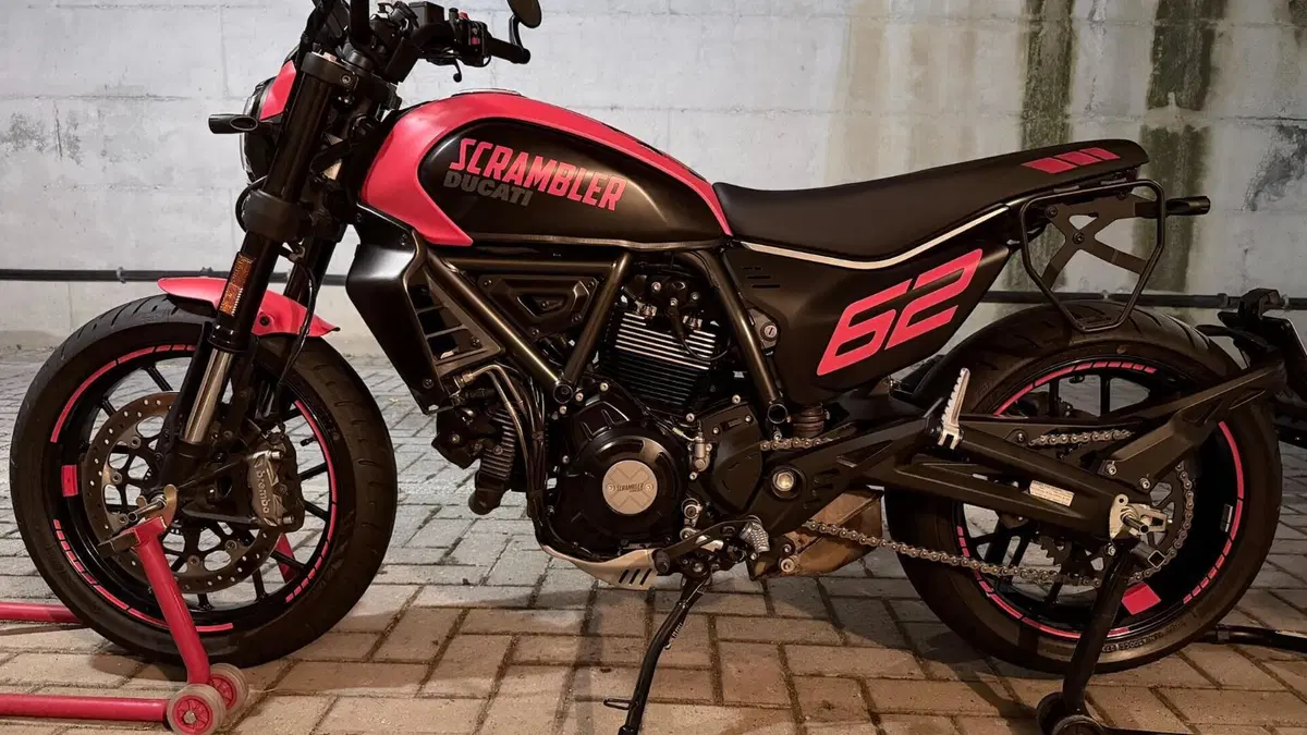 Ducati Scrambler 800 Full Throttle (2023 - 24) 