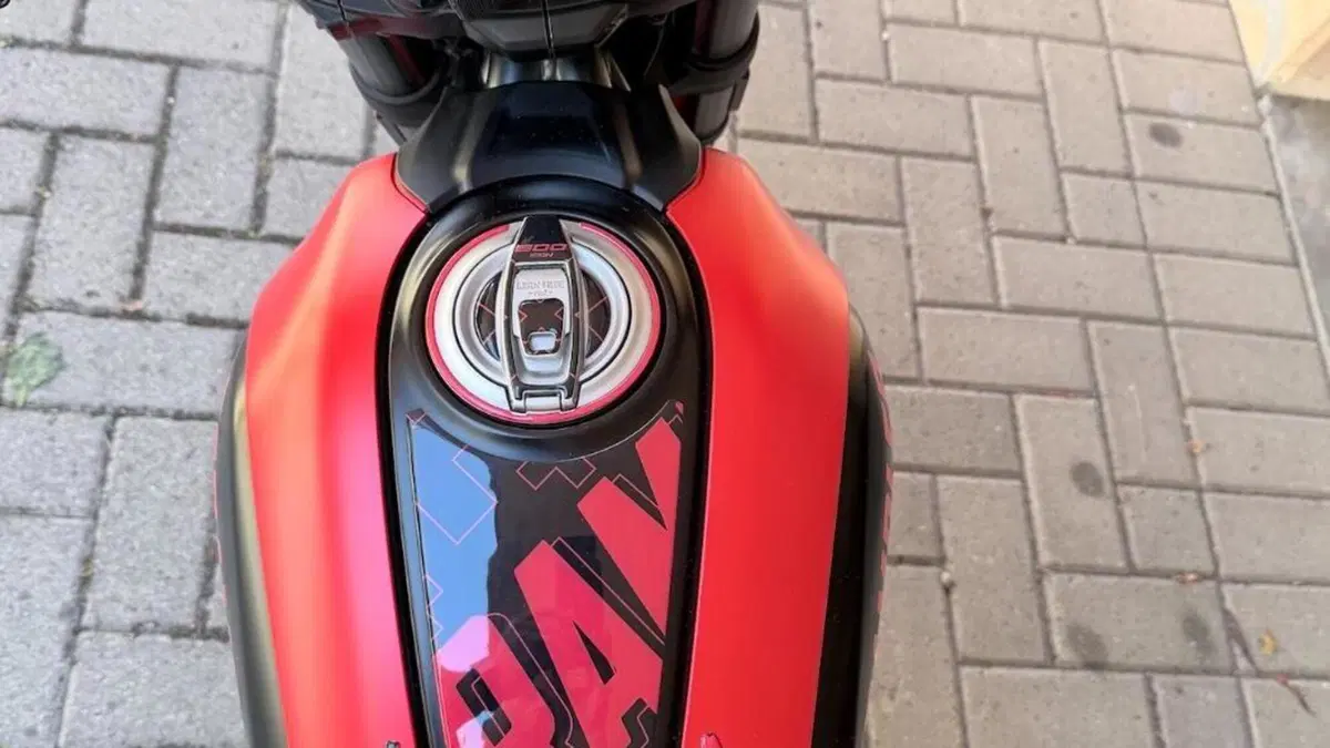 Ducati Scrambler 800 Full Throttle (2023 - 24)  (2)