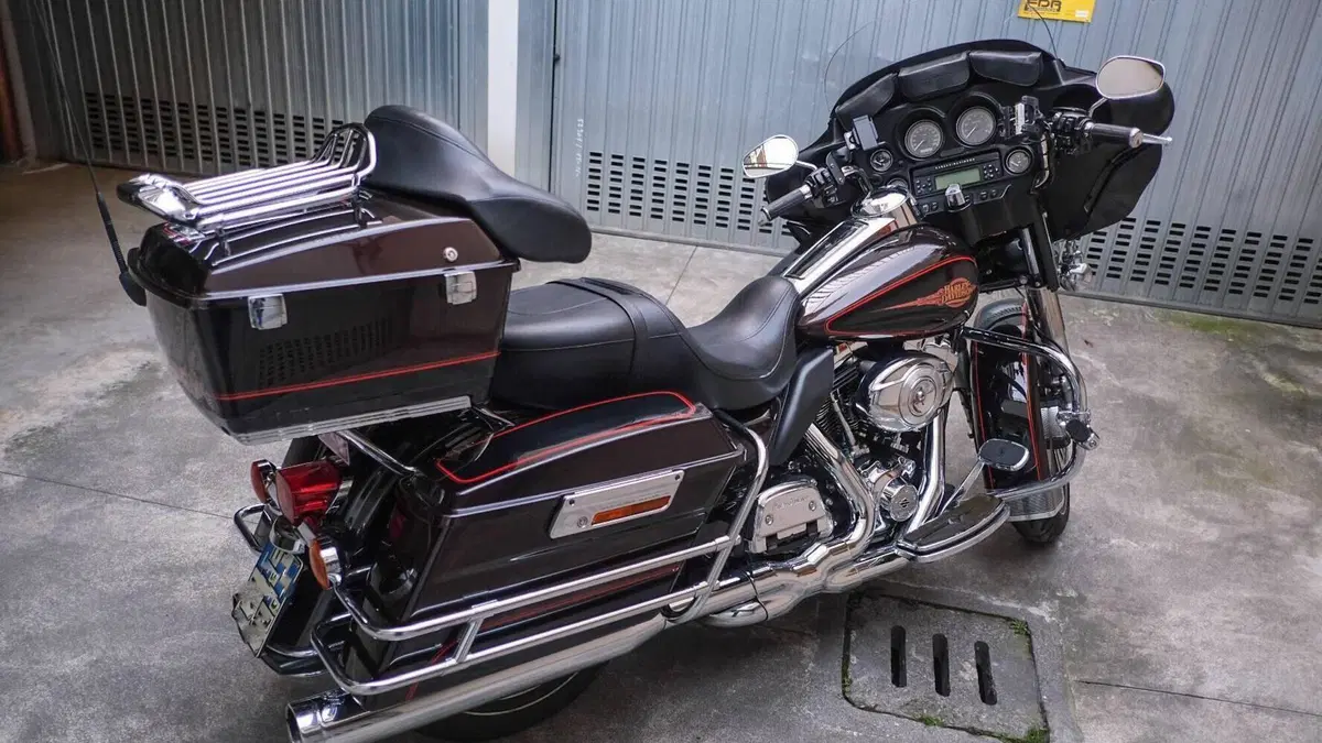 Harley-Davidson 1690 Electra Glide Classic (2010 - 12) - FLHTC 