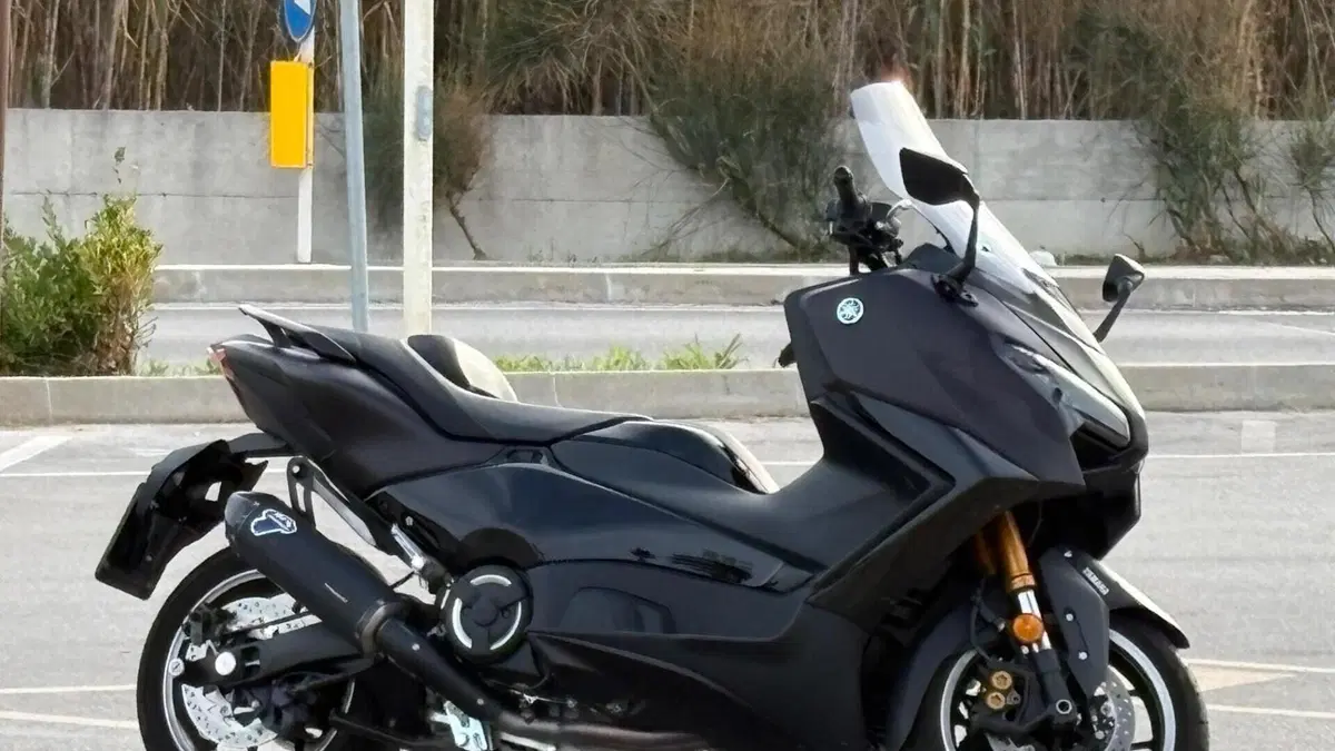 Yamaha T-Max 560 Tech Max (2025 - 26)  (9)
