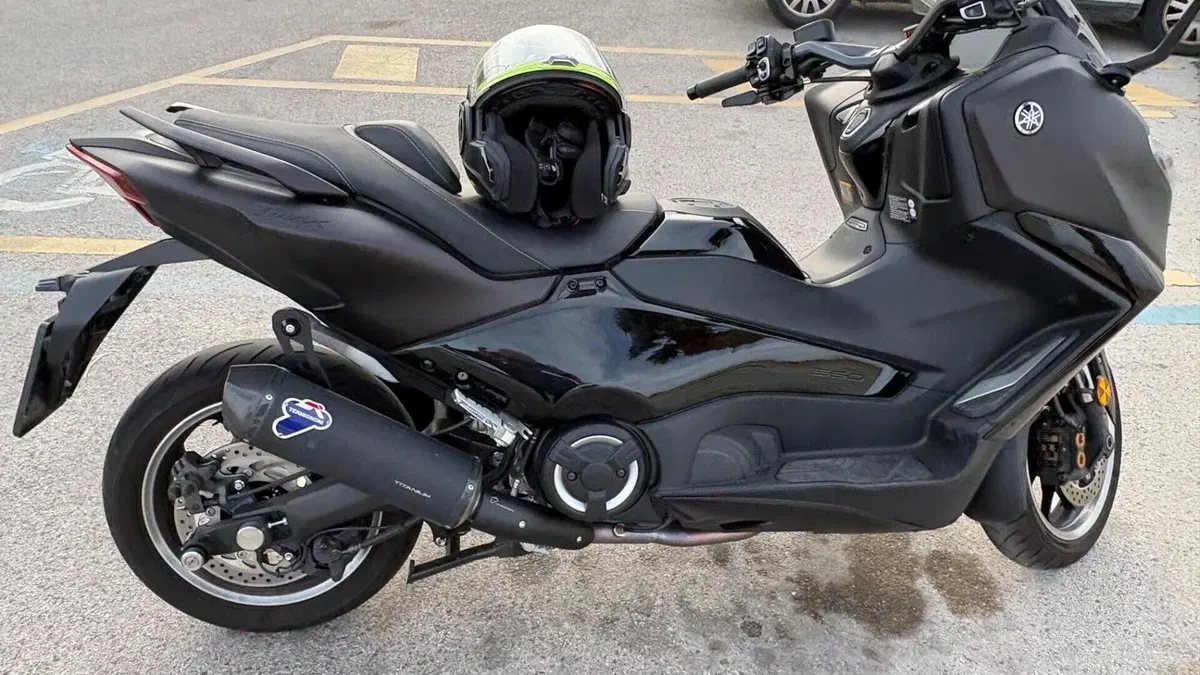 Yamaha T-Max 560 Tech Max (2025 - 26)  (10)