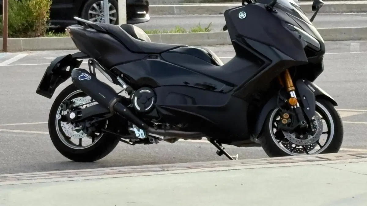 Yamaha T-Max 560 Tech Max (2025 - 26)  (11)