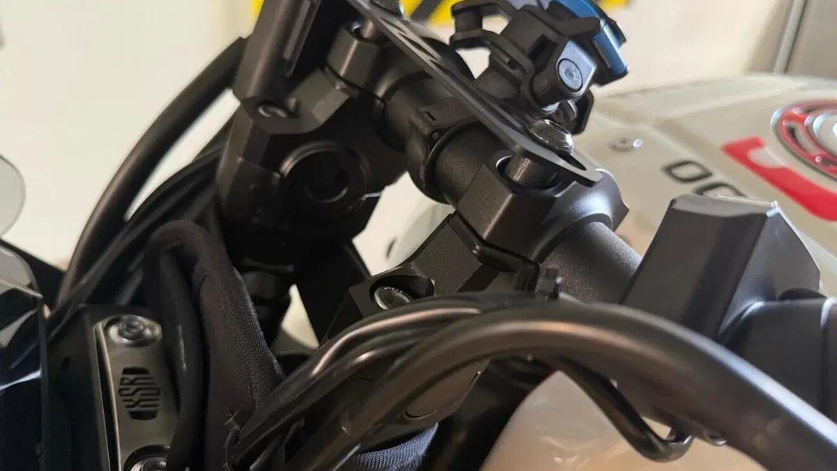 Yamaha XSR 900 (2022 - 24)  (4)