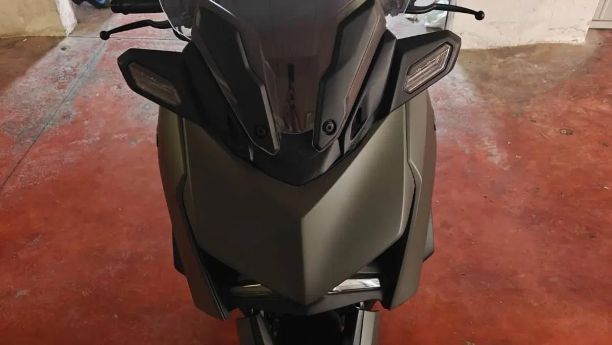 Yamaha X-Max 300 (2025 - 26)  (2)