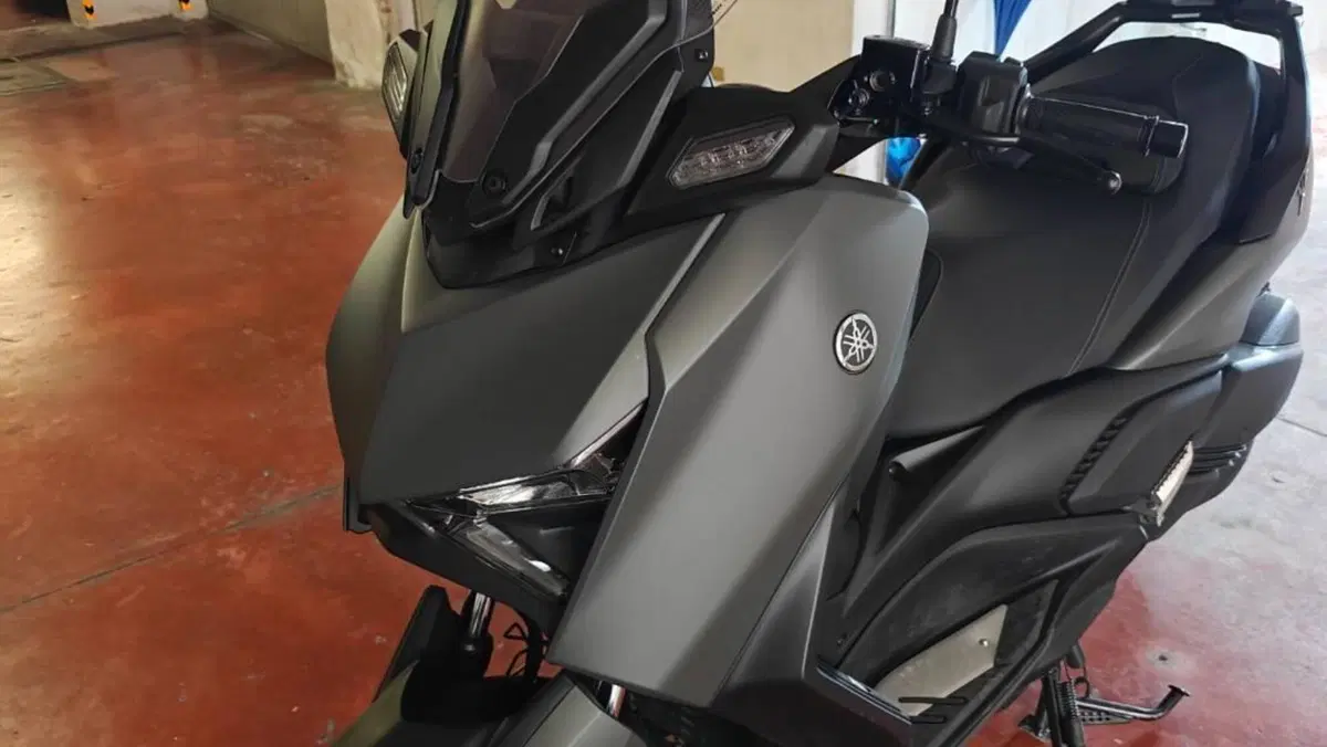 Yamaha X-Max 300 (2025 - 26)  (4)