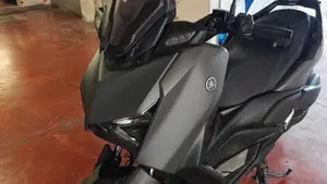 Yamaha X-Max 300 (2025 - 26)  (4)