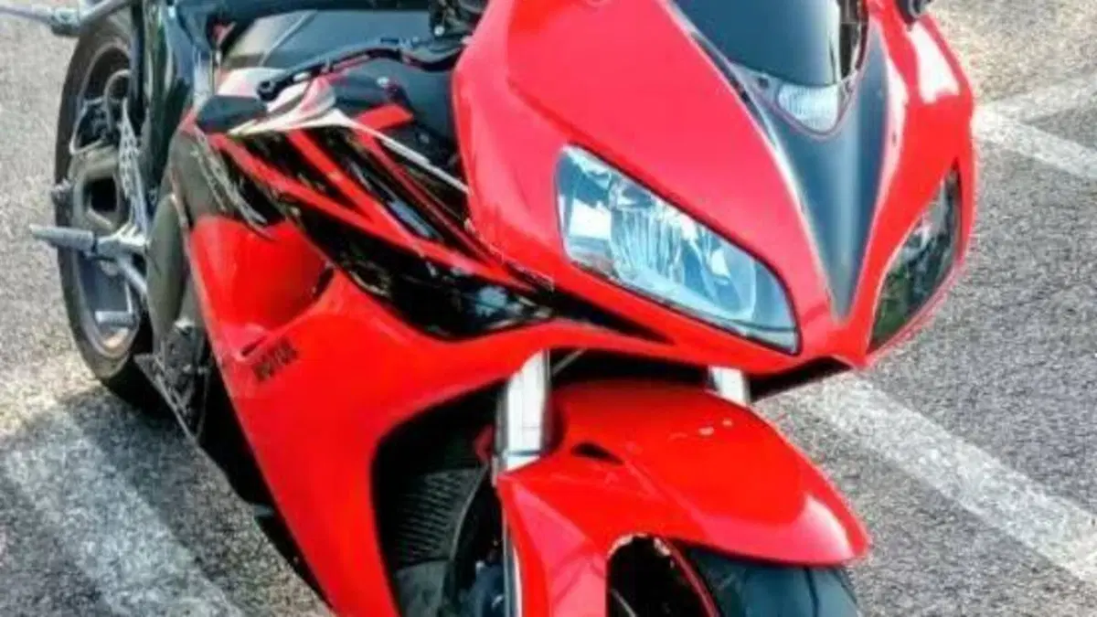 Honda CBR 1000 RR Fireblade (2006 - 07)  (3)
