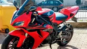 Honda CBR 1000 RR Fireblade (2006 - 07)  (5)