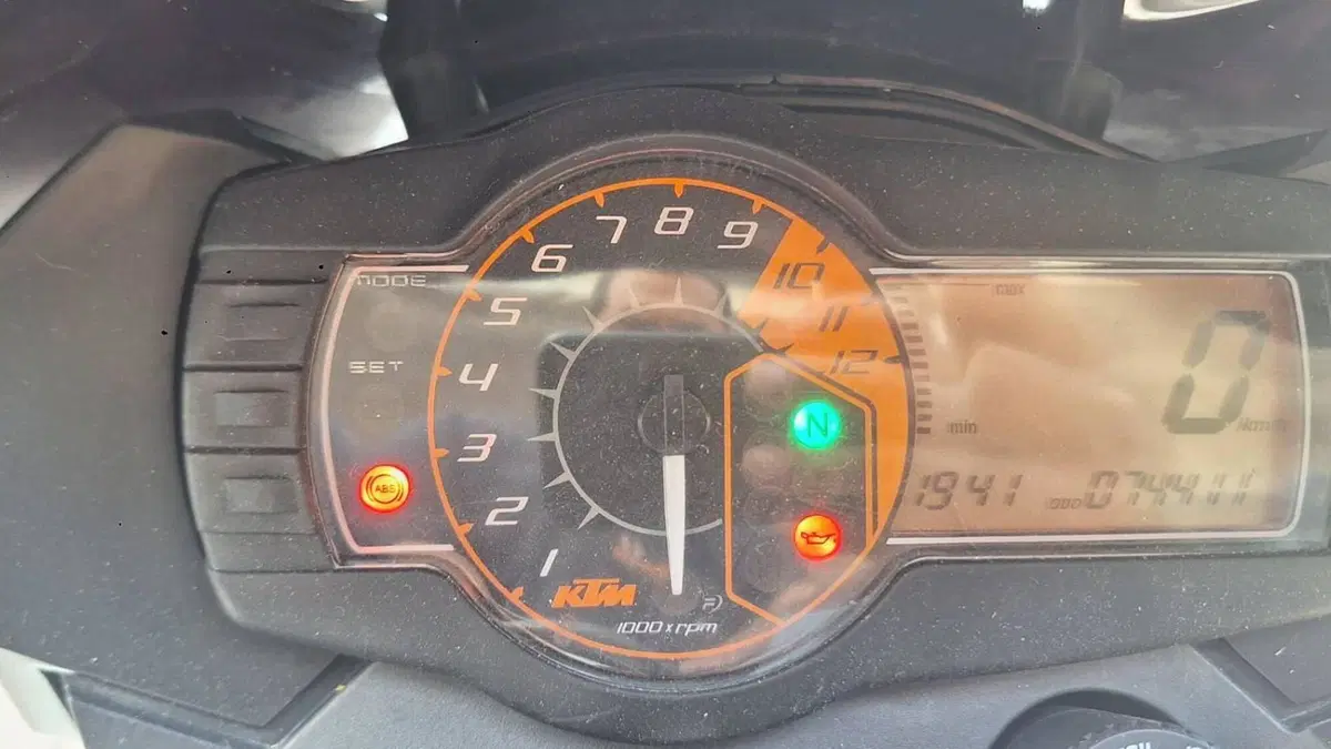 KTM 990 Supermoto R (2012 - 13)  (4)