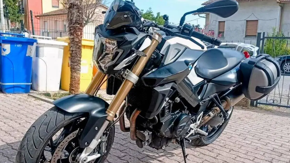 Bmw F 800 R (2015 - 16)  (5)
