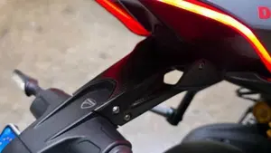 Ducati Streetfighter V4 S (2023 - 24)  (2)