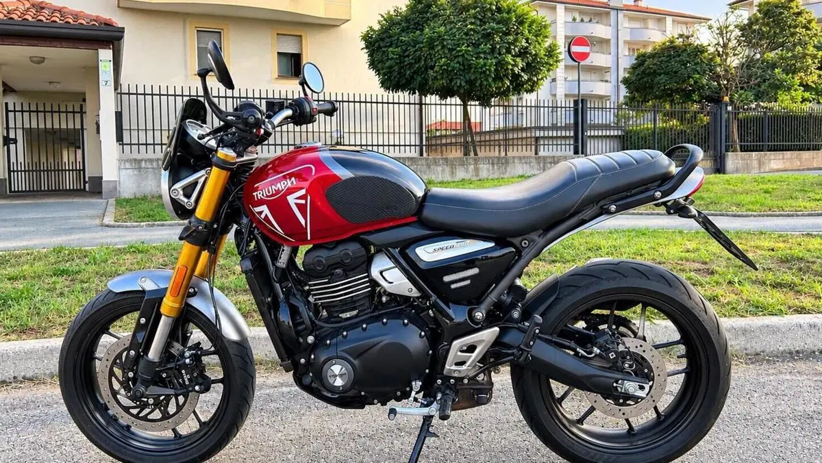 Triumph Speed 400 (2024 - 26)  (2)