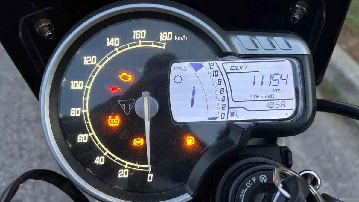 Triumph Speed 400 (2024 - 26)  (5)