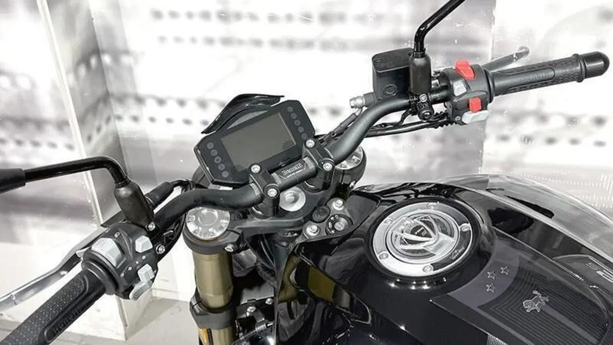 Benelli 752 S (2022 - 25)  (6)