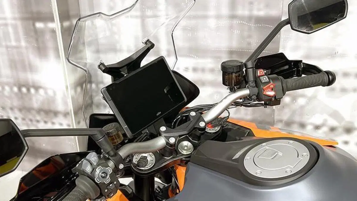 KTM 1290 Super Duke GT (2021 - 25)  (6)