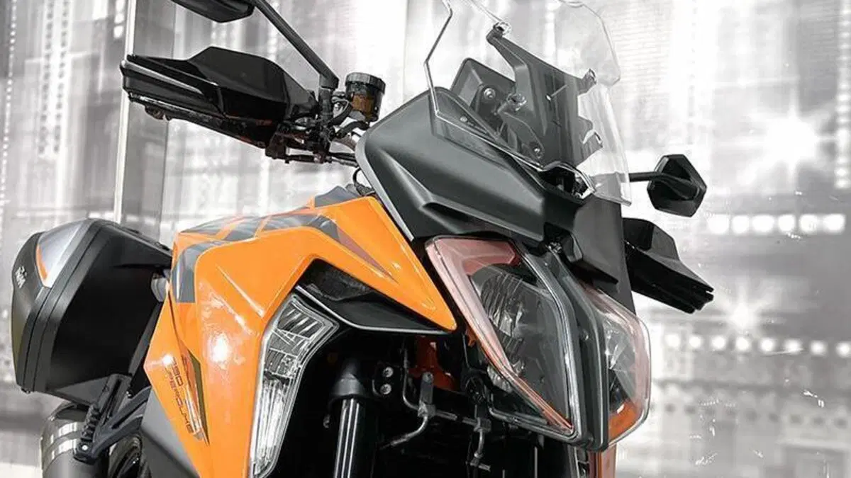 KTM 1290 Super Duke GT (2021 - 25)  (9)