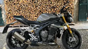 Triumph Speed Triple 1200 RS (2021 - 24)  (4)