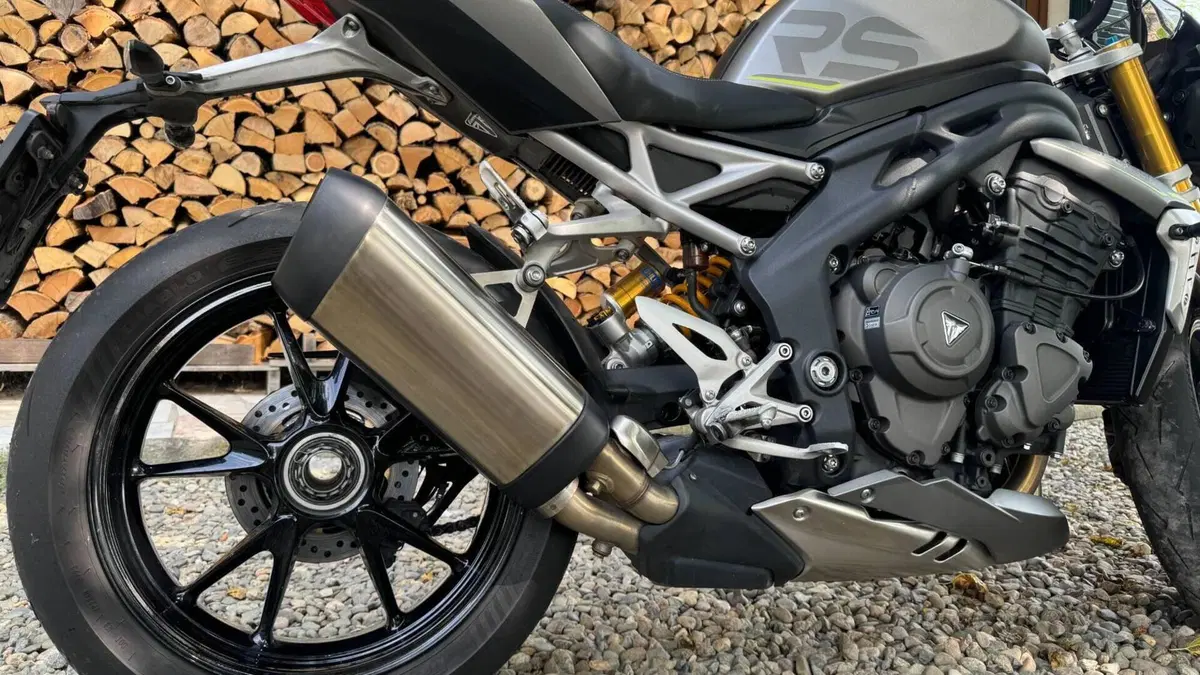 Triumph Speed Triple 1200 RS (2021 - 24)  (6)