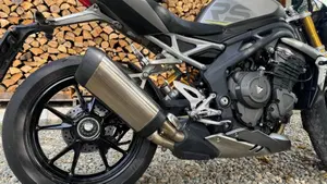Triumph Speed Triple 1200 RS (2021 - 24)  (6)
