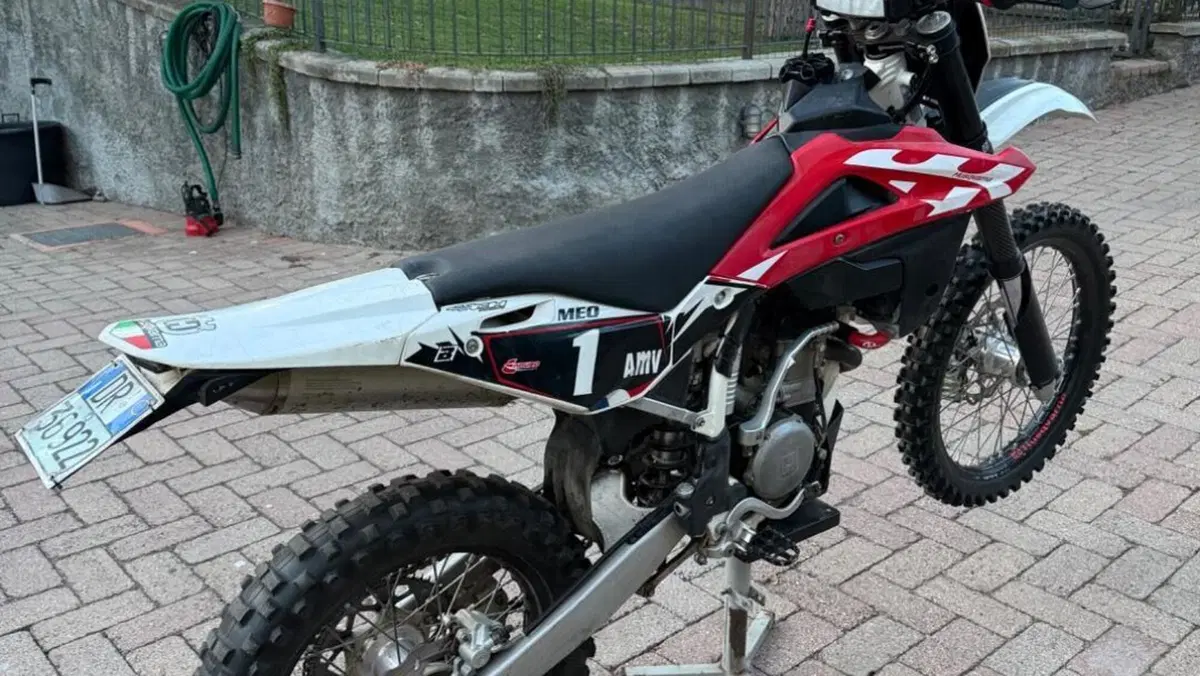 Husqvarna TE 250 (2011)  (4)